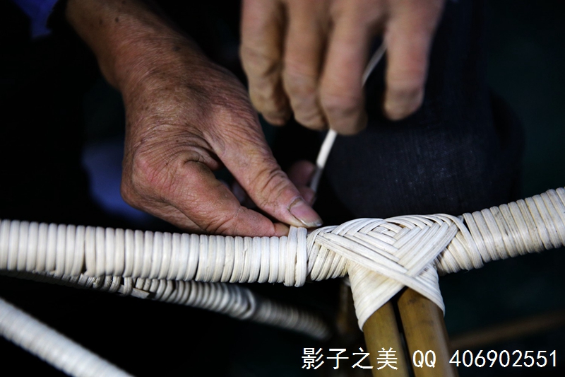 在汉中南郑,陈良顺就是这样一位藤编手艺人,悉心挖掘古老的藤编技艺