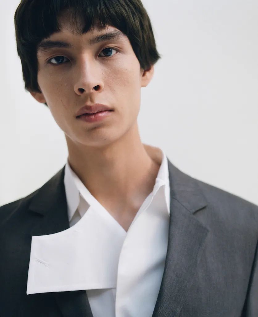 又是唯一国模杨昊继续收割2020第五支国际品牌成衣广告