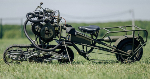 原创怪骑物语二战时期法国制造的前驱履带摩托车