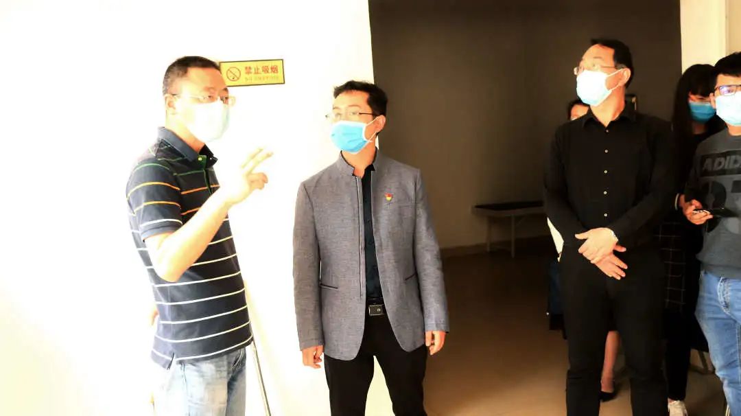 宜良县副县长杨洪坤一行莅临我校视察防疫工作