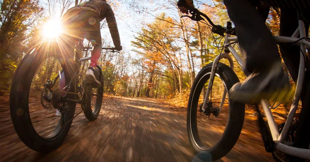 公路自行车过弯的正确姿势