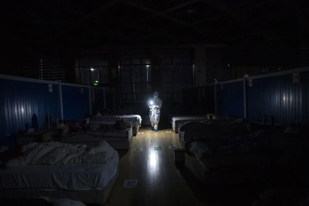 疫线报道生命之舟终达彼岸