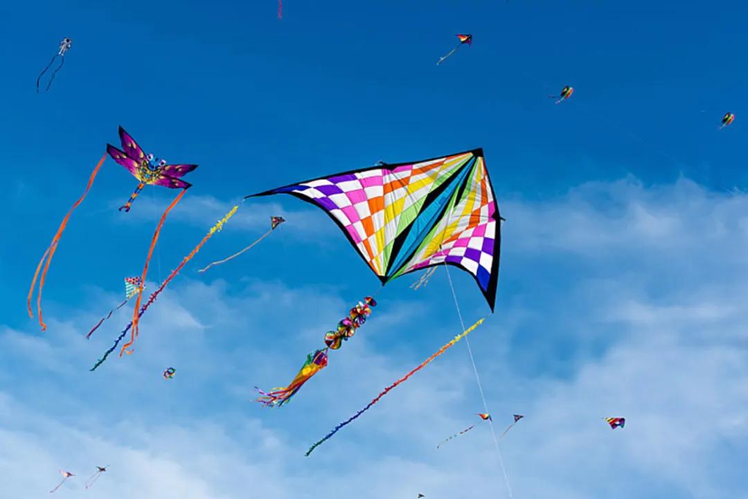 免费来淅川建业城免费领风筝吧阳春三月真适合带孩子去踏青放风筝