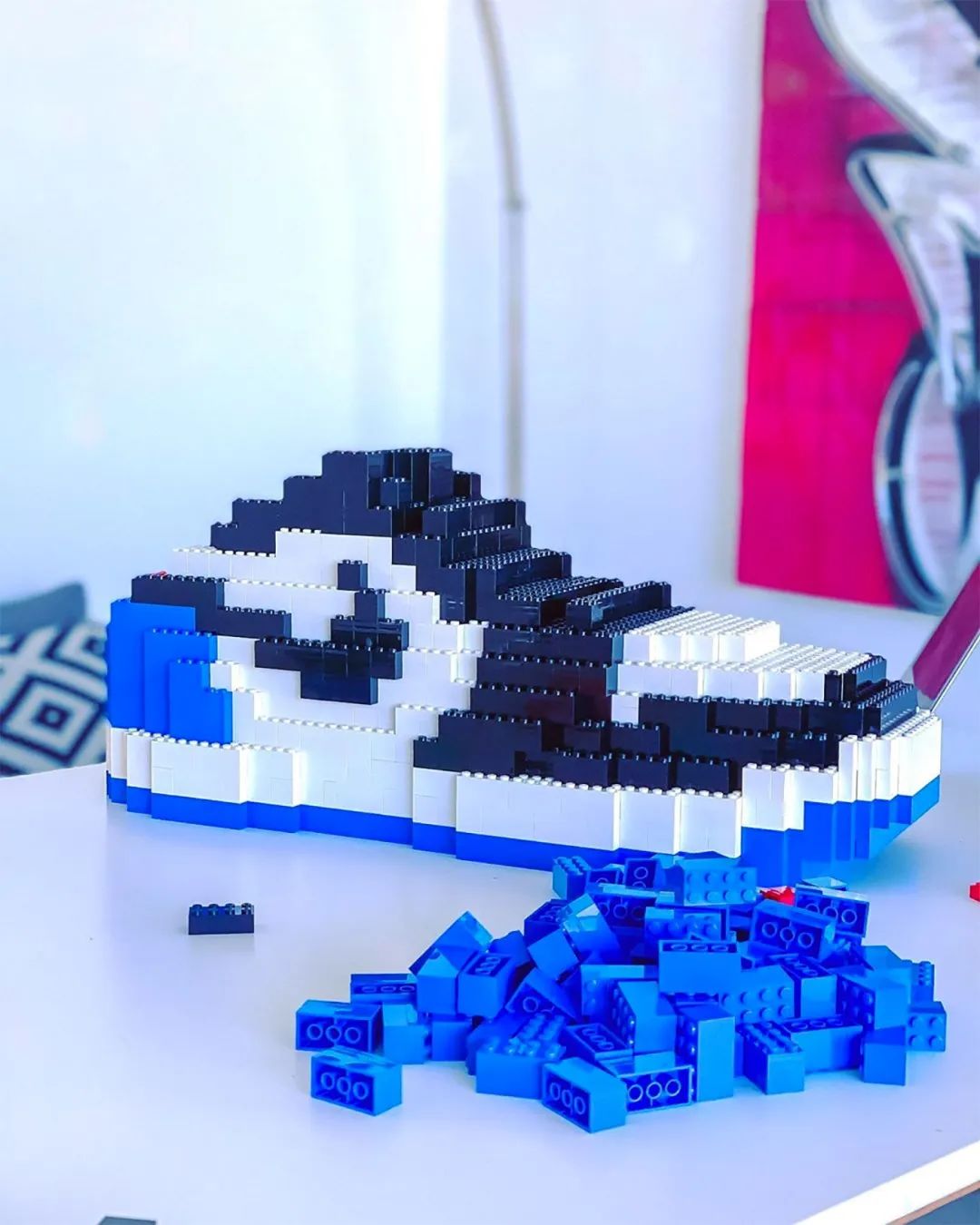 乐高积木打造的酷炫运动鞋