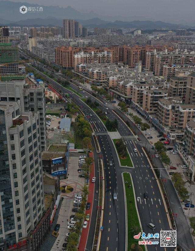 江西上饶武夷山大道成景观大道