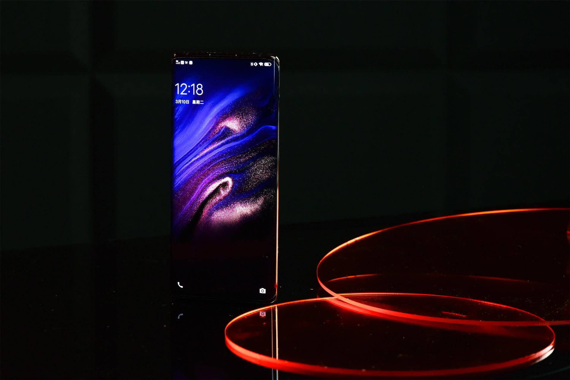 vivo提前推出nex系列新品nex 3s 5g手机,外观配置上,采用大曲面瀑布屏