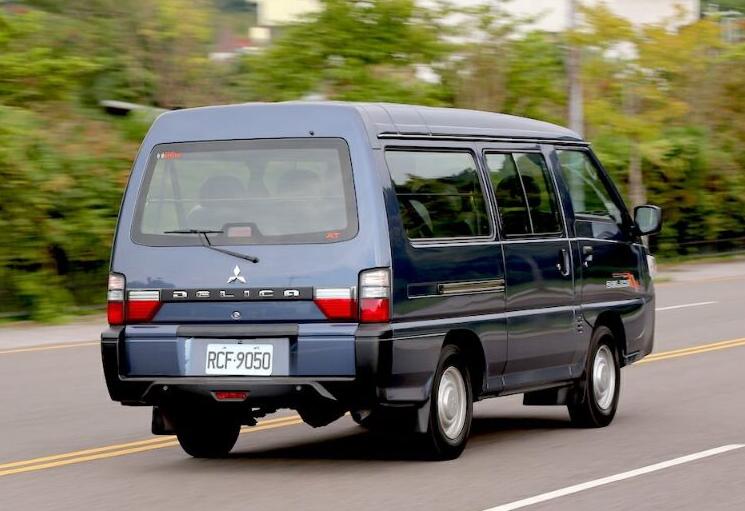 最新款三菱得利卡曝光24升动力四驱售价与哈弗h6看齐真给力