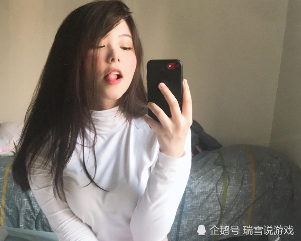 巴西女輔助mayumi新照,熟悉的風格來了:吐舌頭又萌又性感