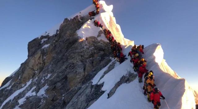 今年珠峰登山季即将开启,去年珠峰拥堵致数十人暴毙还历历在目