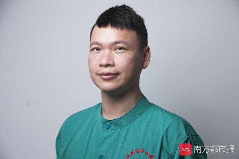 汕头逆行者陈伟宏很感谢家人一直在背后默默支持我