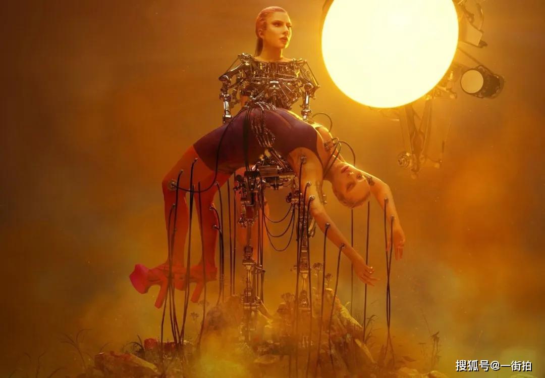 ladygaga疯了吧全身插满输液管登杂志大尺度拍摄不怕引非议