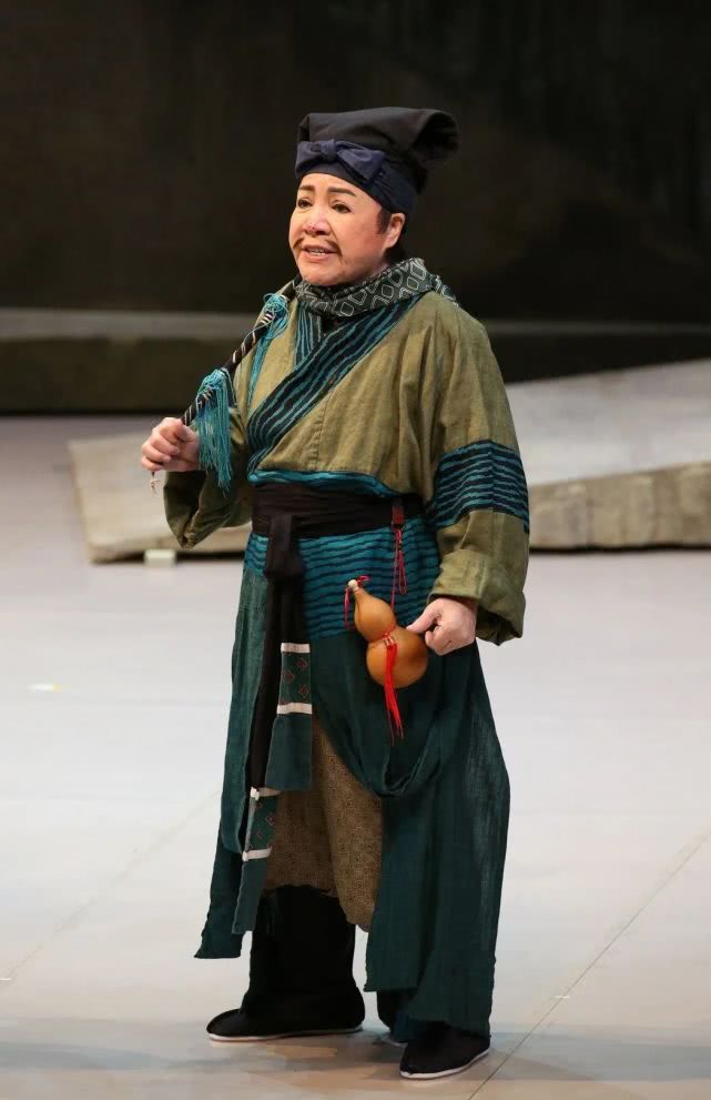 原创著名歌仔戏演员小凤仙病逝享年80岁生前未曾结婚却儿孙满堂