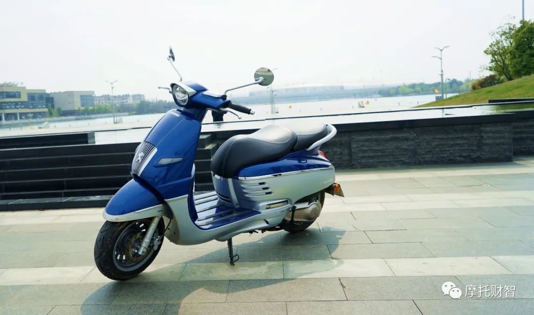 22800元标致水冷姜戈150i动态评测