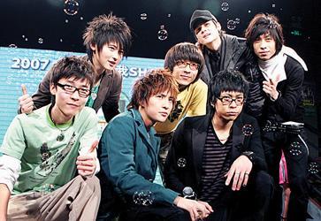 现在薛之谦已经火得不要不要的了但是当年的君君还有多少人记得