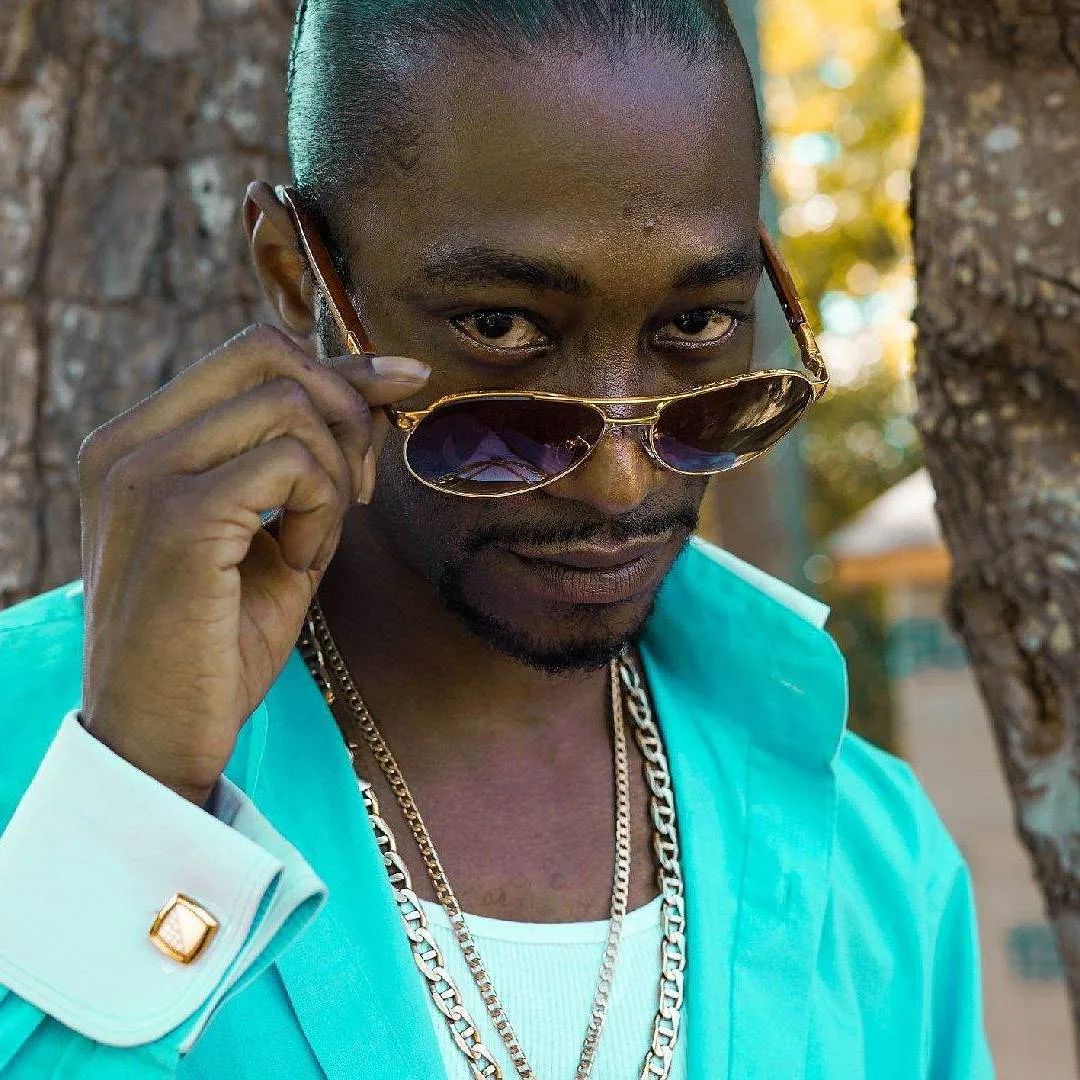 名号身为 rapper 的他出生于 1981 年 3 月 26 日t-rock 本名anthony