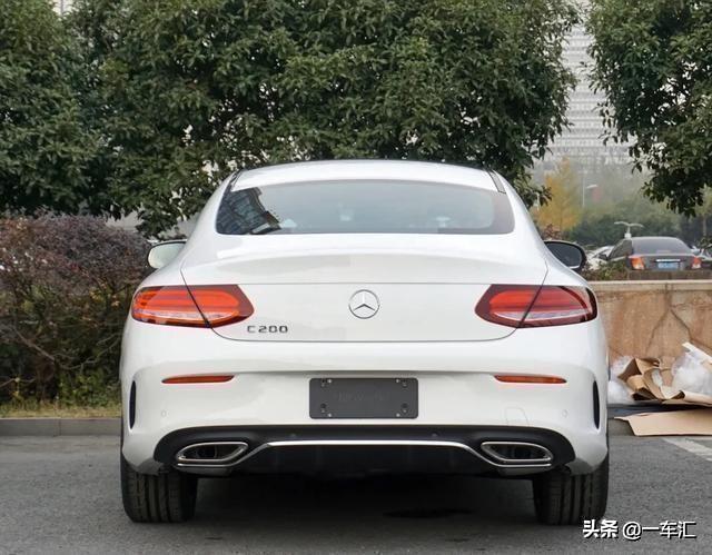 双门四座无框门进口奔驰c200轿跑车这颜值能否成为小姐姐最爱