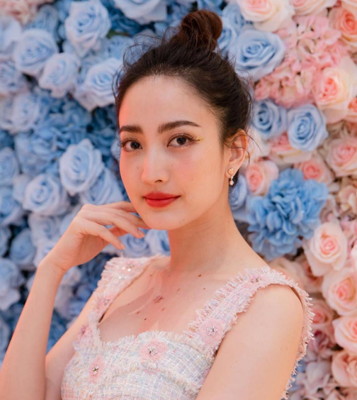 泰星taew低烧不退,跳舞安慰粉丝,结果显示为阴性但还要观察!