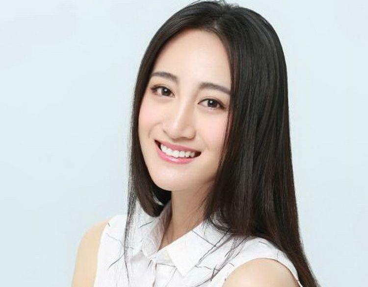 看得出,她也很努力,虽然申氏人设不讨好,但从观众讨厌的角度看,演得