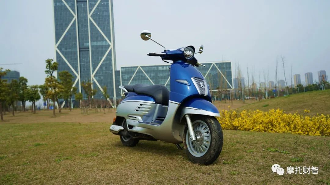 22800元标致水冷姜戈150i动态评测