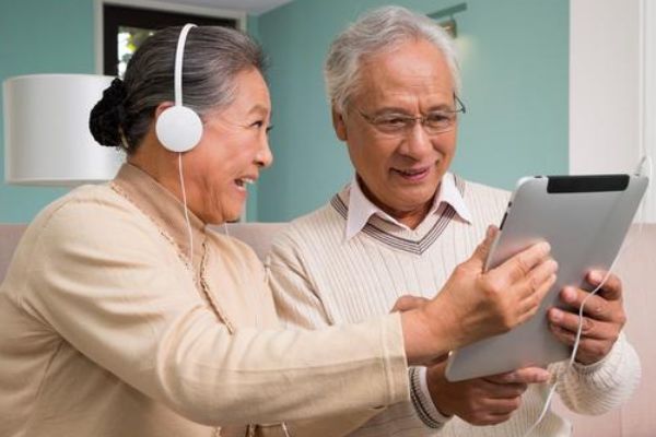 原创早晨起床有四不宜尤其是中老年人群提早改掉这些问题