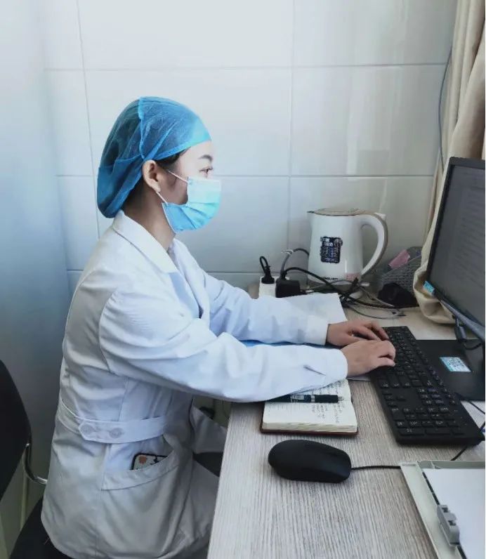 战疫一线党旗红初心不改使命必达通化市中心医院急救中心护士长孙艳新