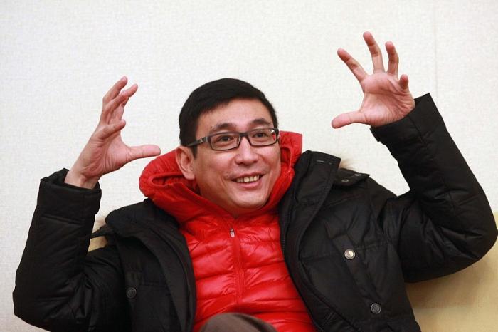 他与侯耀华同辈,郭德纲喊他师叔,被曝与俩女子车内上演环抱_宋少卿