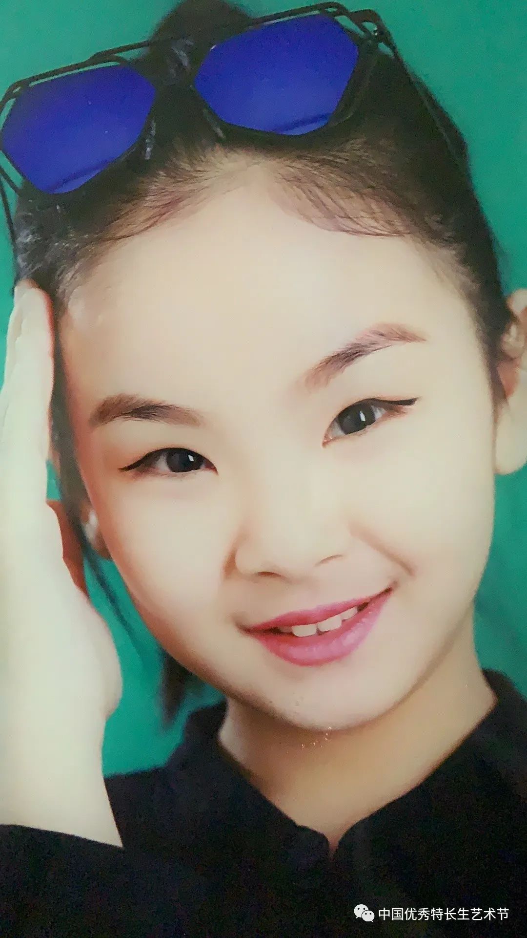 抗疫情艺起颂济宁13岁女孩儿翟慕瑶跟老师一起合作带来歌曲让世界充满