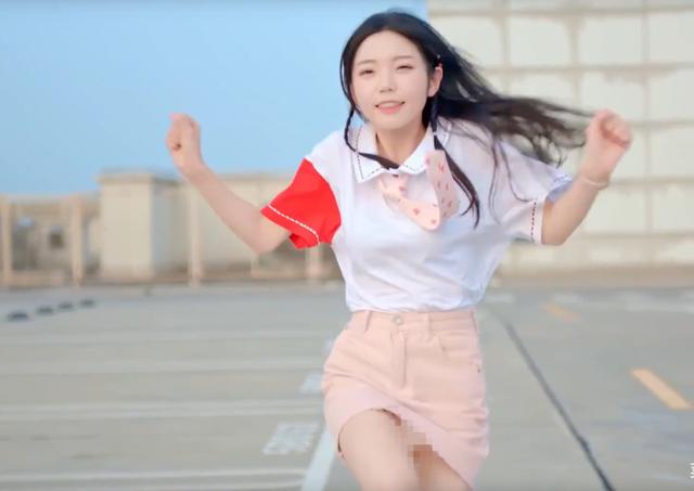 欣小萌的相册七套服装尽显清纯可爱每一张都是宅男渴望的女友