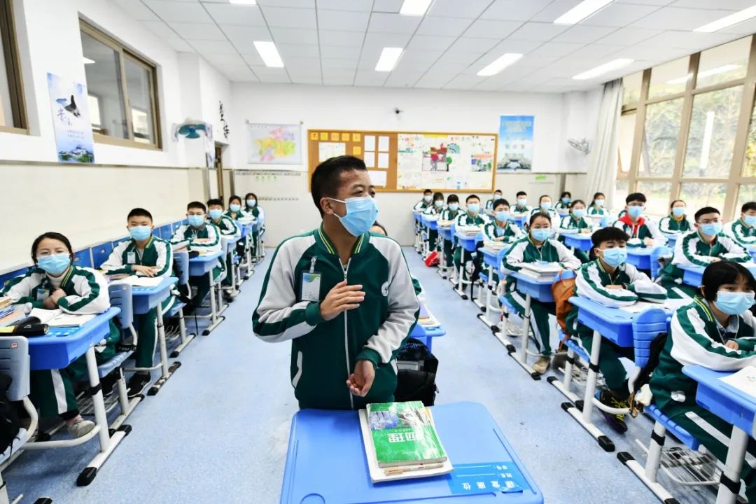 这三地已复课全国中小学何时恢复正常教学