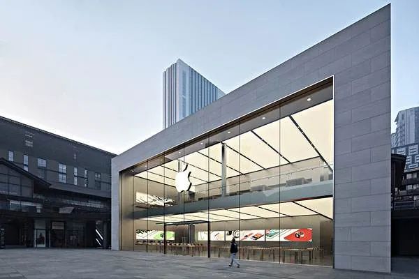 科技三分钟苹果专卖店中国成独苗比尔盖茨退出微软董事会蔚来与小米