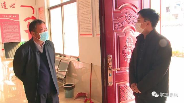 梁万涛调研脱贫攻坚和疫情防控工作