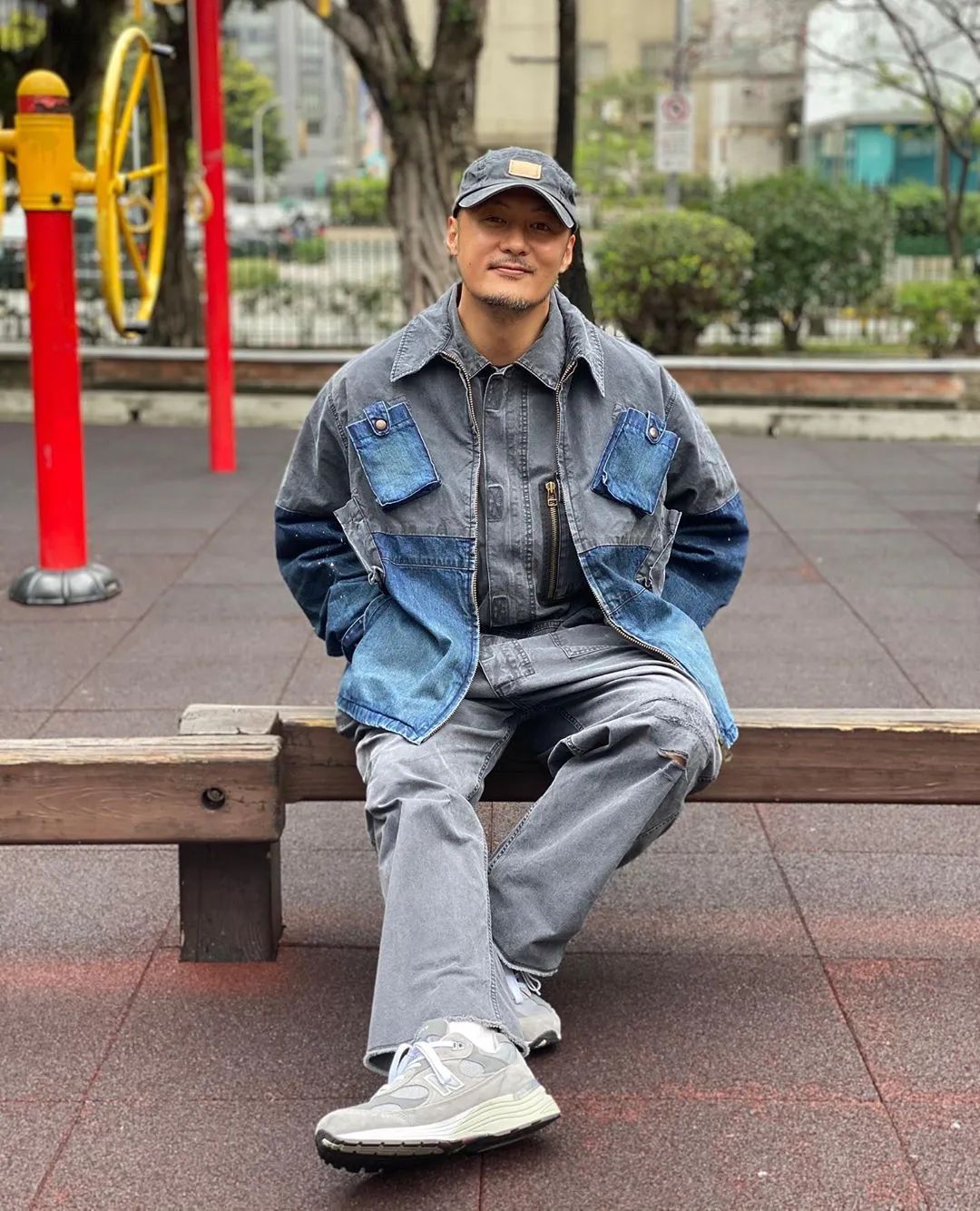 没有任何证据能表明,余文乐是因五一事件而遭到new balance解约,但