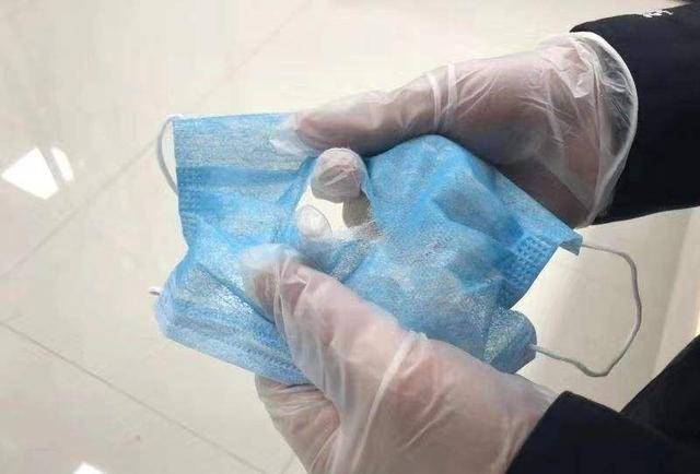 疯狂的口罩3毛的成本10块的售价有人在发大财