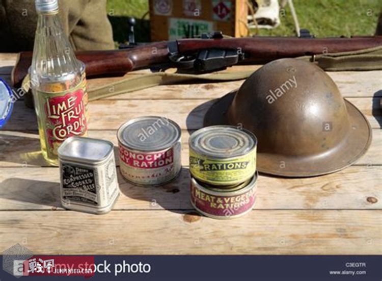 咸牛肉,油浸沙丁鱼,咖喱羔羊肉等罐头是英军士兵口粮袋里的常客,这些