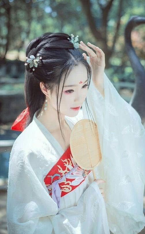 十二星座女专属古装金牛渐变色水瓶刺绣装巨蟹春意盎然