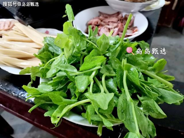 原創在家吃火鍋鍋底自己熬製菜市場現買火鍋配菜人均不到30元