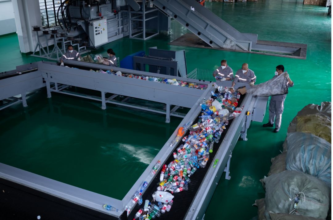 两网融合示范点虎林路有害垃圾分拣中心城投环境作为上海市有害垃圾