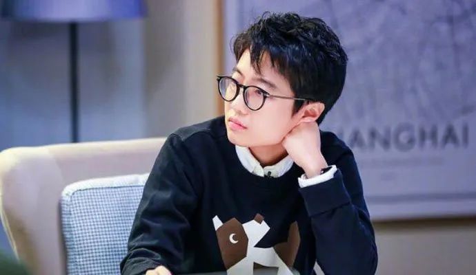 邱晨c位退圈米未传媒米果文化遭牵连