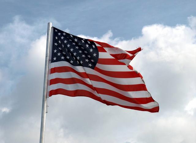 纽约州州长则是认同这一说法,"如若美国不增大核酸检测次数及密度,就