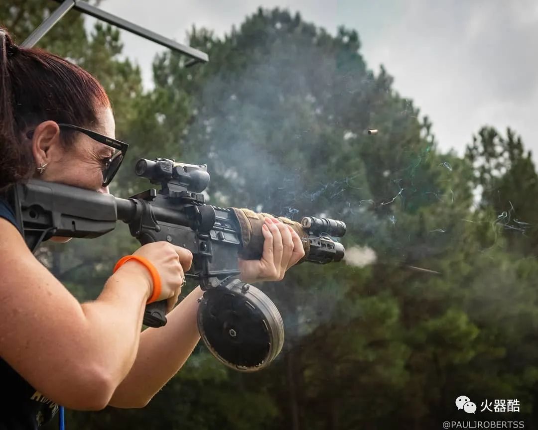 【火力释放】扣动扳机 弹壳崩飞 肩膀酸痛 肾上腺素飙升