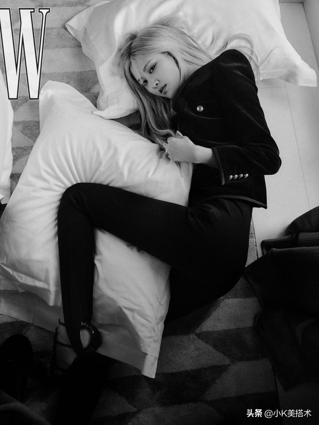 朴彩英rosé最新大片短裤配长靴不愧是澳洲野玫瑰