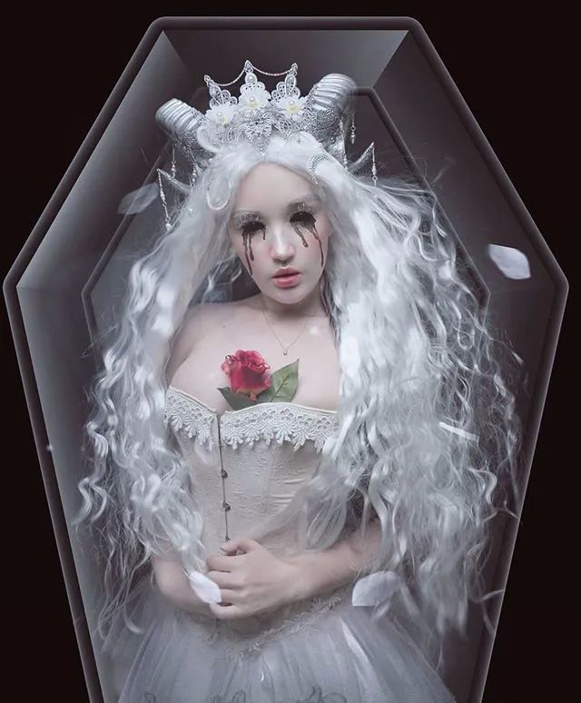 收藏|一组黑暗系大片