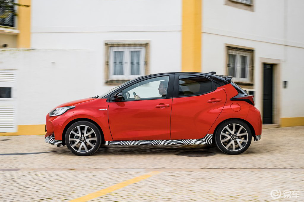 全新丰田yaris发布整体造型灵活动感