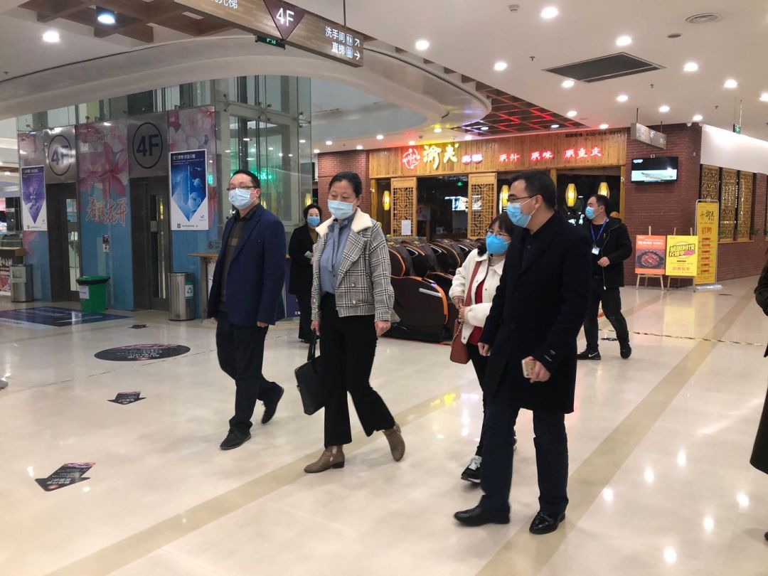 安庆恢复堂食大观区副区长来汇峰广场堂食点餐消费并鼓励餐饮业增强