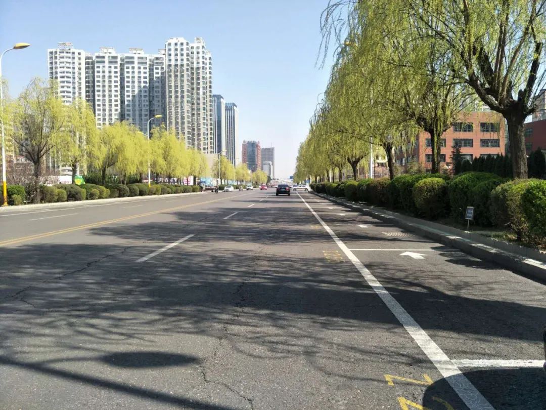 拍 客 ▎临汾市区恢复停车收费后,两个字形容