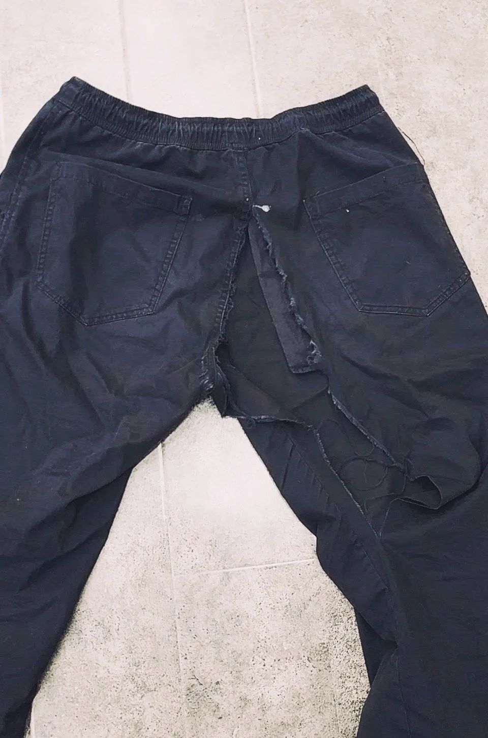 sunnee裤子破了怎么办?问问隔壁张天爱啊!