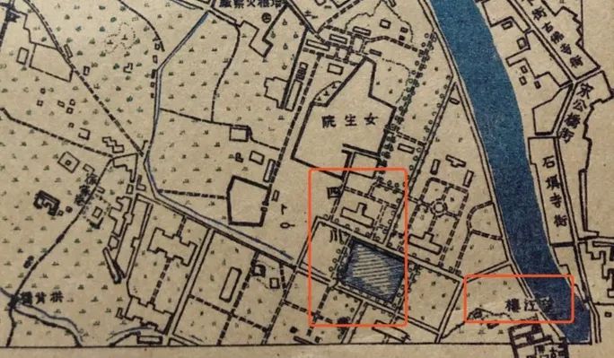 在1948年的地图里,"四川大学"几个字出现在了地图右下角的望江楼边.
