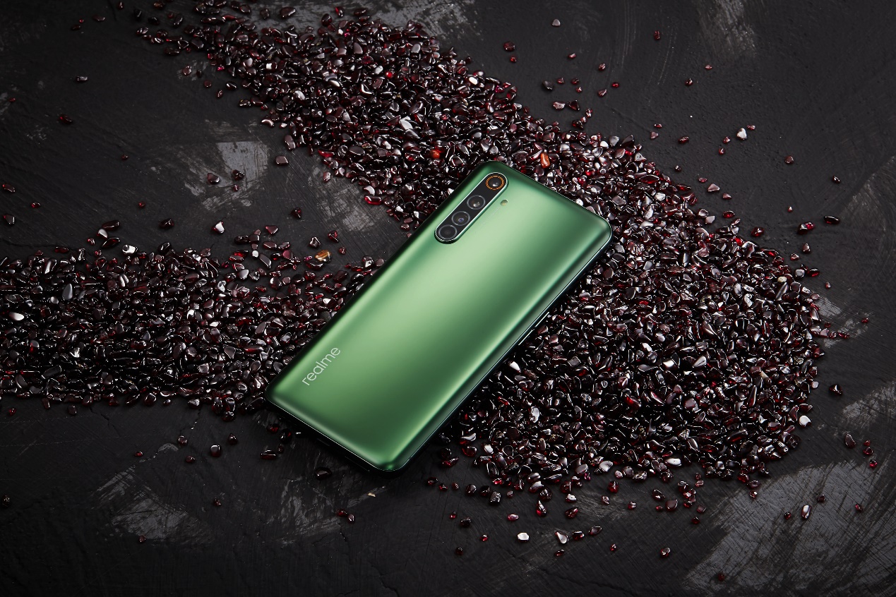 65w新闪充6400万四摄5g性价比旗舰realmex50pro于3月19日上市