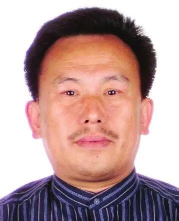 "全国劳模"蜕变涉黑,被悬红20万通缉_陈立新
