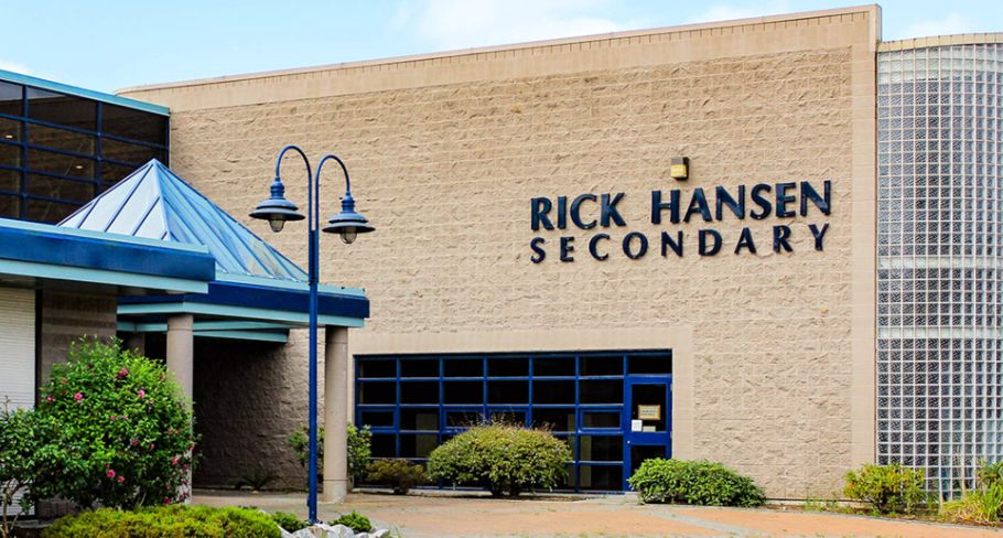 学校名称:rick hansen secondary school建校时间:1999开课年级:9-12